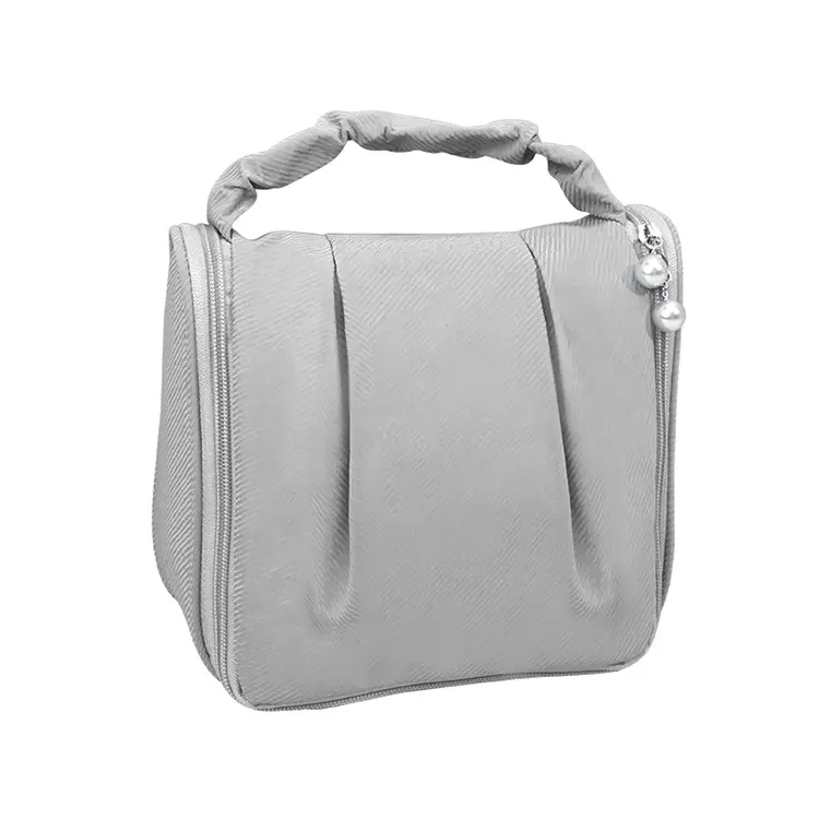 compact-hanging-toiletry-bag (8)